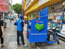 Có sẵn điện cho xe điện, nhưng ai sạc và ai trả tiền?