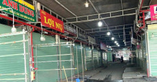 Tiểu thương đóng cửa, tạm ngừng kinh doanh: Không phải do thay đổi chính sách thuế?
