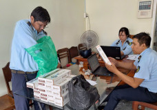 Quản lý Thị trường An Giang phát hiện thu giữ 220 bao thuốc lá điếu nhập lậu