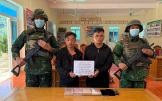 Lợi dụng mưa lớn, 2 đối tượng lên biên giới vận chuyển heroin đi tiêu thụ