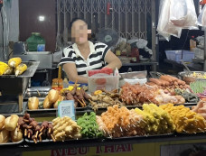 Xử phạt nữ chủ quán xiên nướng 'chặt chém' đoàn du khách Lào