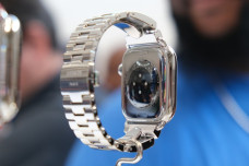 Apple tố nhân viên cũ đem bí mật thương mại cho Oppo