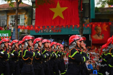 Các khối diễu binh, diễu hành trong vòng tay nhân dân