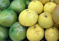 Bưởi hại gan, thận nếu ăn sai cách