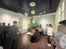 Lật tẩy thủ đoạn trốn thuế qua vụ Hoàng Hường, TikToker Cún Bông