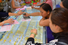 Giá vàng hôm nay, 10-10: Rơi thẳng đứng