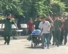 Học sinh lớp 11 dùng dao tấn công khiến nam sinh lớp 12 tử vong