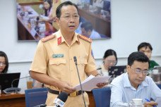 CSGT TP HCM sẽ tăng cường "phạt nguội" xe máy leo vỉa hè