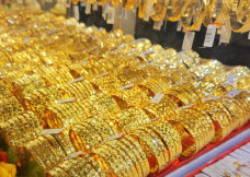 Sáng 15-11, giá vàng miếng SJC, vàng nhẫn giảm rất mạnh