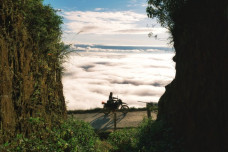 Điểm ngắm mây 'đất trời hòa làm một' ở Tà Xùa