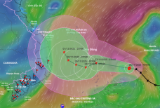 Bão số 15 diễn biến rất khó lường
