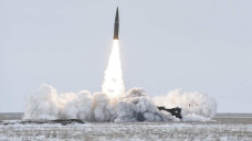 Nga triển khai 'song sát' Kinzhal, Iskander trong cuộc tấn công ban đêm