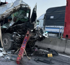 Tai nạn nghiêm trọng trên đường cao tốc Bùng - Vạn Ninh, 2 người chết, 3 người bị thương