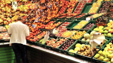 Cà chua hơn 60.000 đồng/kg, đắt gấp 4 lần một ký nho Trung Quốc