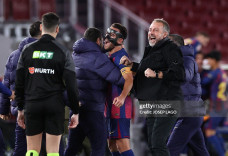 Barcelona ngược dòng hạ Atletico Madrid: Pedri tái xuất ấn tượng, Yamal năng nổ