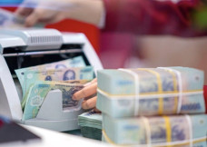 Bất ngờ về lượng tiền nhàn rỗi người dân mang gửi tiết kiệm ngân hàng lấy lãi