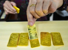 Giá vàng sẽ lập đỉnh mới?