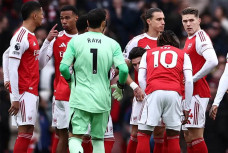 Tin mới nhất bóng đá sáng 27/10: Arsenal san bằng kỷ lục đáng nể của MU