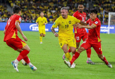 Malaysia nguy cơ án phạt chồng án phạt, sao nhập tịch "chui" gốc Hà Lan gây họa