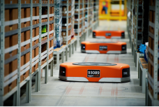 Amazon tìm cách thay 600.000 lao động bằng robot