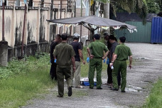 Bé gái sơ sinh tử vong trong hẻm gần quốc lộ 51, camera ghi nhận có ô tô khả nghi