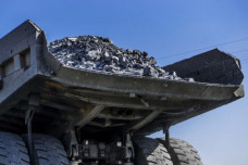 Thị trường thép hạ nhiệt, quặng sắt giảm tốc: Bắc Kinh sẽ phát tín hiệu thay đổi cuộc chơi?