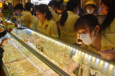 Giá vàng hôm nay 28-11: Tiếp nối đà tăng