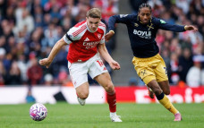 "Vua vuốt tóc" Gyokeres từ nỗi khiếp sợ đến... không ai sợ, Arsenal cần kiên nhẫn