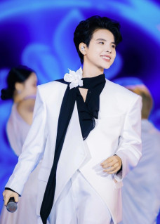 Khán giả tranh luận khi Vũ Cát Tường tham gia Anh trai "say hi"