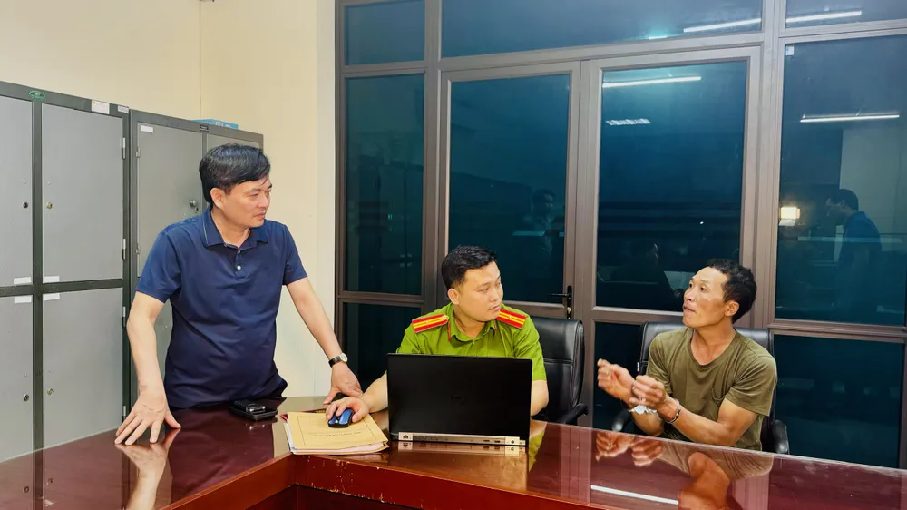 anh-2-dai-ta-tran-quoc-huy-pho-giam-doc-cong-an-tinh-truc-tiep-tra-hoi-doi-tuong-9105-513.jpg