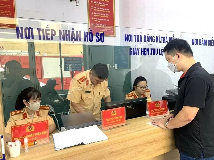 doi-dang-ky-xe-1734275700531