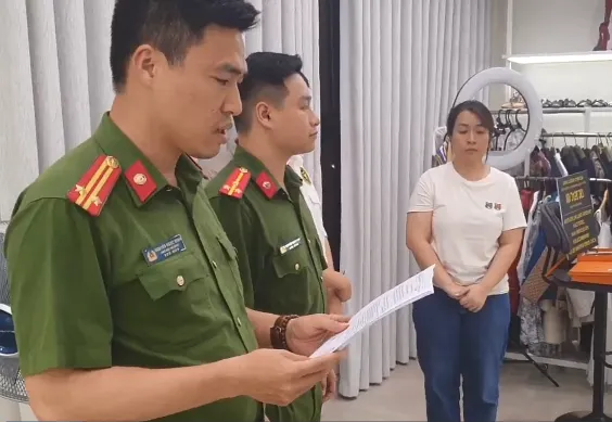Hà Nội: Tạm giữ chủ shop online có doanh thu hơn 834 tỷ đồng nhưng không kê khai nộp thuế