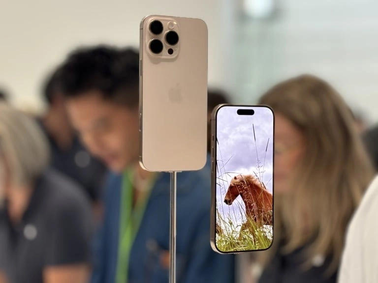 iphone-16-pro-max-pcmag-1726238355914