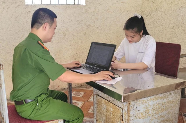 'Nữ quái' 23 tuổi chiếm đoạt hơn 17 tỷ đồng
