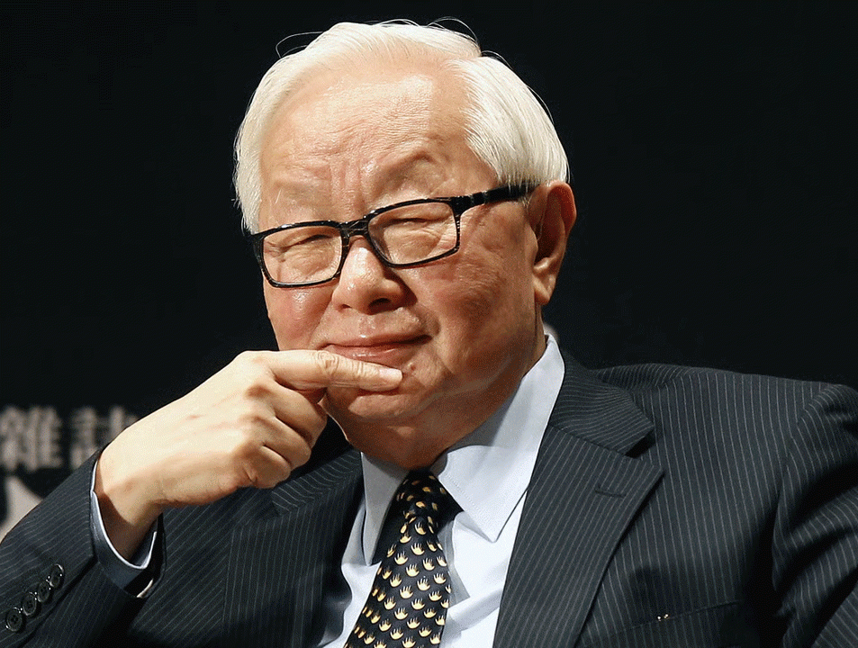 Tỷ phú 94 tuổi luôn ăn một loại quả vào bữa sáng