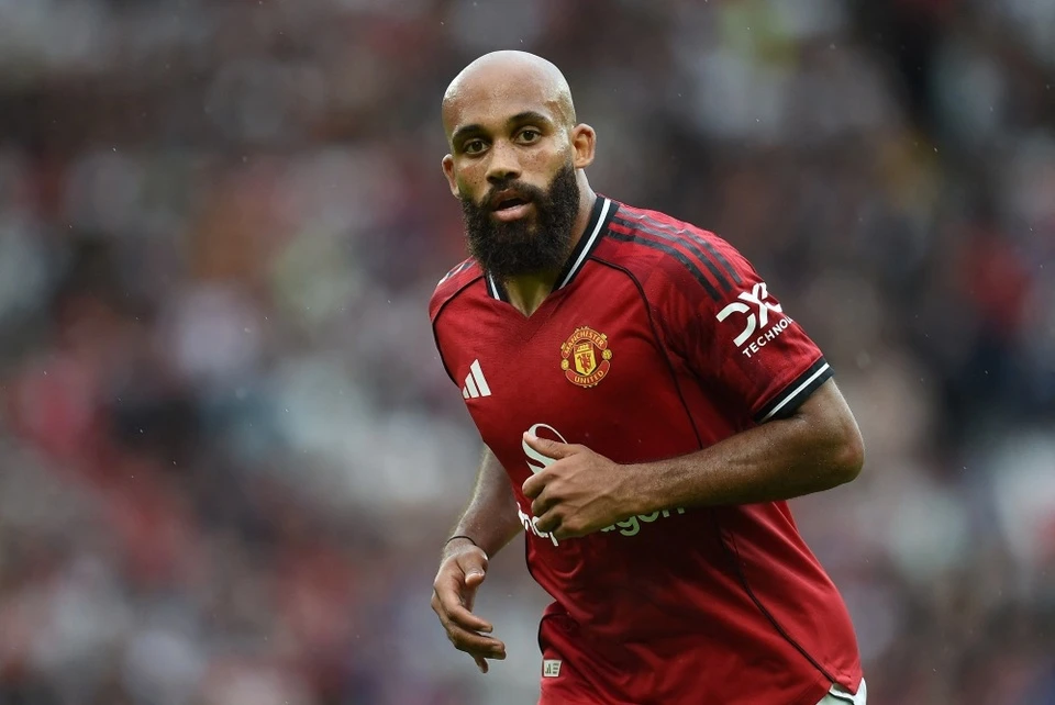 2025_08_30T155312Z_631647226_UP1EL8U184NS2_RTRMADP_3_SOCCER_ENGLAND_MUN_BUR