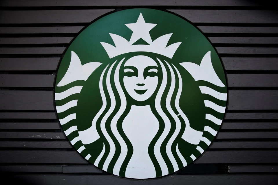 2025_09_25T195920Z_1952141969_RC27ZGAI3EFQ_RTRMADP_3_STARBUCKS_RESTRUCTURING
