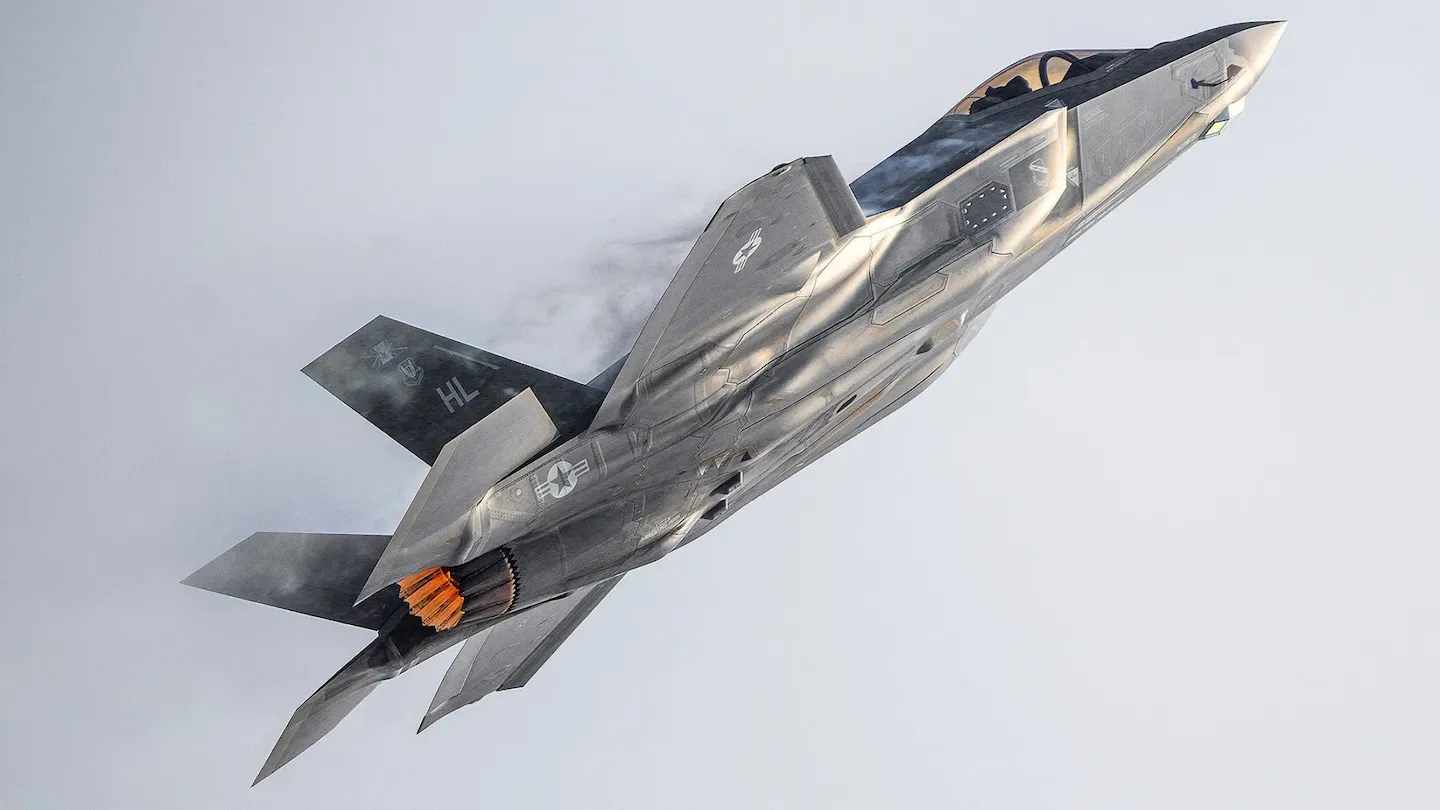 Phòng không Venezuela phát hiện 5 chiến đấu cơ F-35 của Mỹ đồng thời áp sát