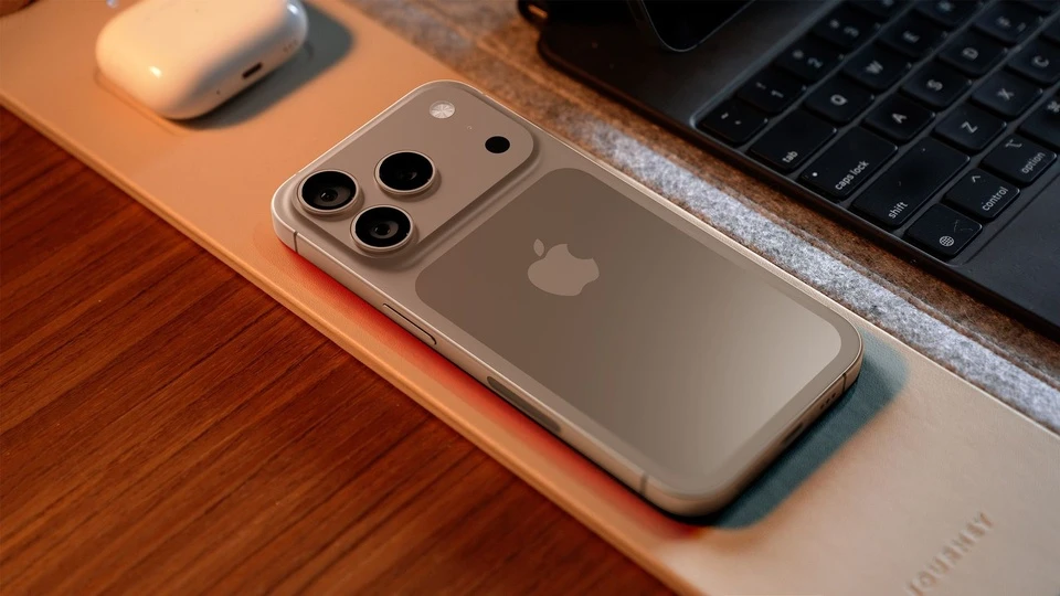 iPhone_17_Pro_on_Desk_Feature