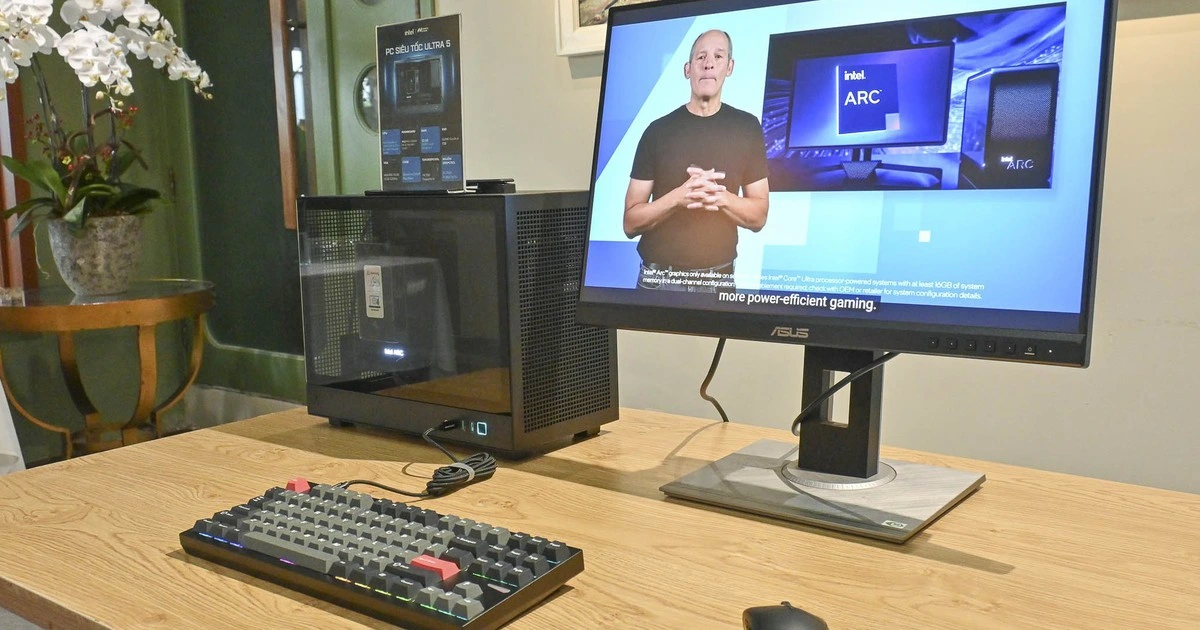 Intel trình diễn thế hệ AI PC không cần kết nối Internet